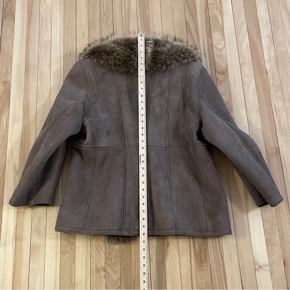 Vintage 1970s Luxurious Lanvin Deep Taupe Fur Collar Suede Coat - Size 14 - Picture 10 of 16